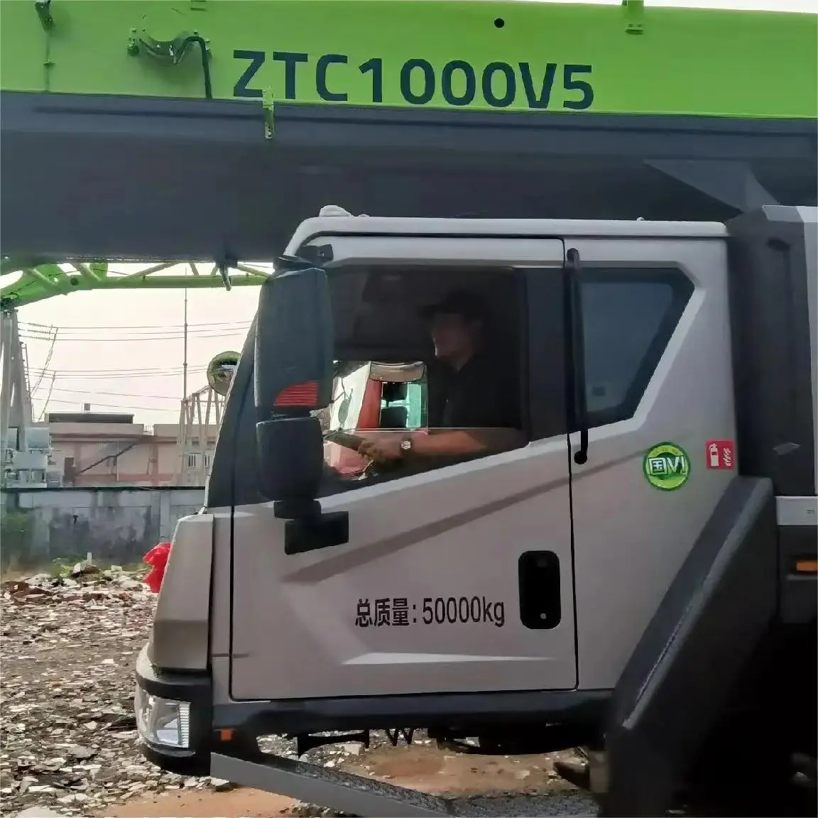 Продано двигатель Weichai вездеходный автокран Zoomlion Подержанный 100 тонн подъемная строительная техника