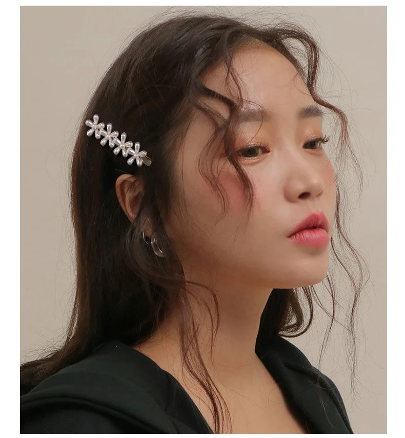 Fashion Flower Hairpin Pearl Duckbill Clip Girl Bangs Clip Daisy Style Hair Clip for Women Girls