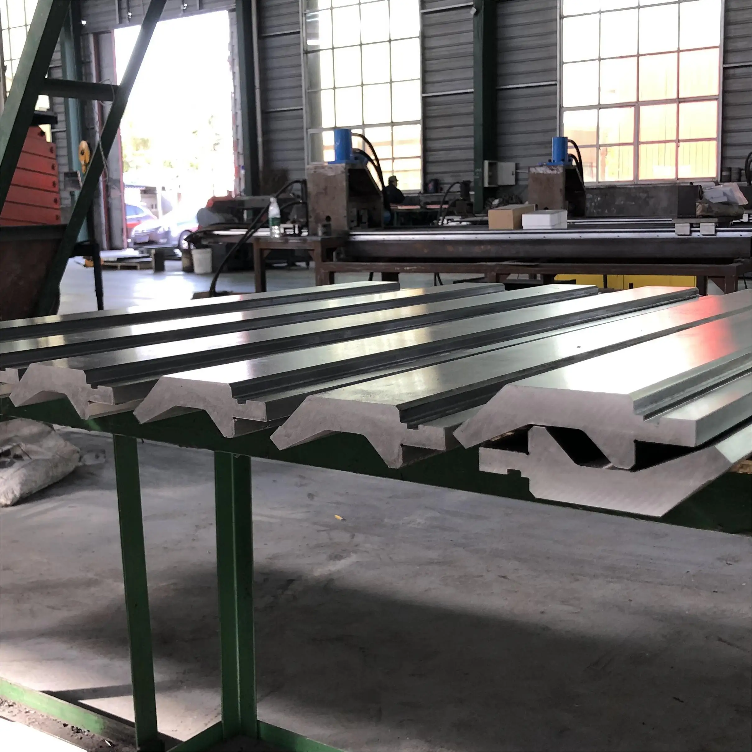 Good Price Amada Punching Tooling And Mould Metal Plate Bending Machine Mold Press Brake Punching Die