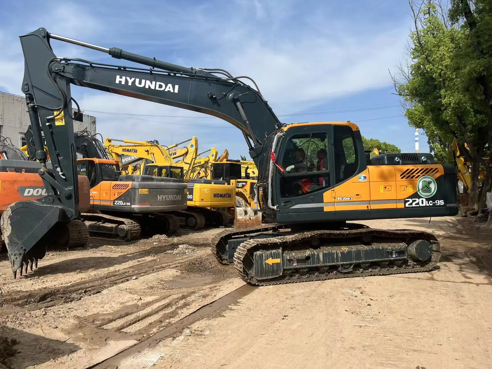 Высококачественный использованный экскаватор HYUNDAI 220 хорошее состояние сделано в Корее 220-9S для продажи