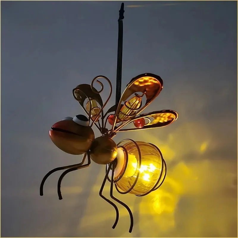Solar-Powered Hanging Metal Ladybug Light Garden Decor Lady Sculpture With Bouncy Springs Summer Outdoor Art Decorations W24-688