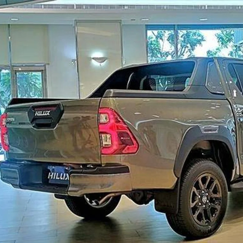 Chinese manufacture retractable pickup truck bed cover roller lid for Toyota Hilux tonneau cover