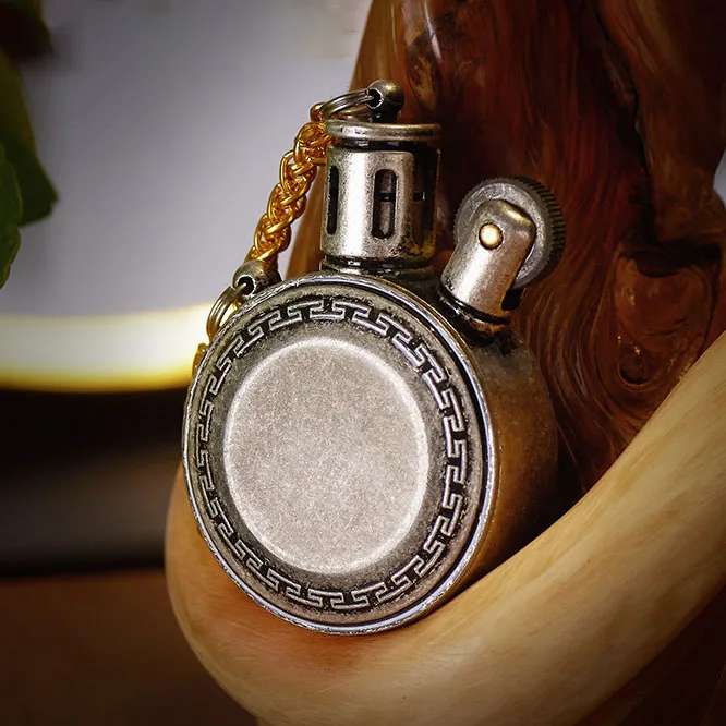 Wholesale Classic Retro metal kerosene lighter golden Silver Old-fashioned grinding wheel open flame lighter