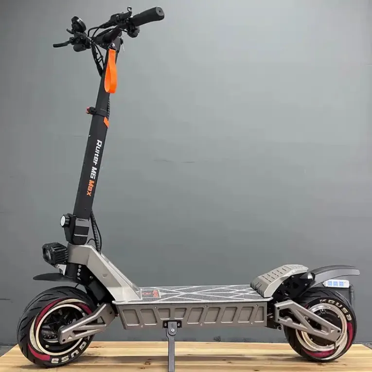 New design M6 Max 52v powerful motor 1500w 2 wheel oil disc brake electric scooters for adult