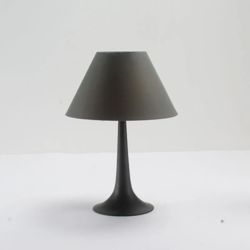 high quality New design black white fabric lamp shade metal  iron base desk light table lamp for Home or Hotel