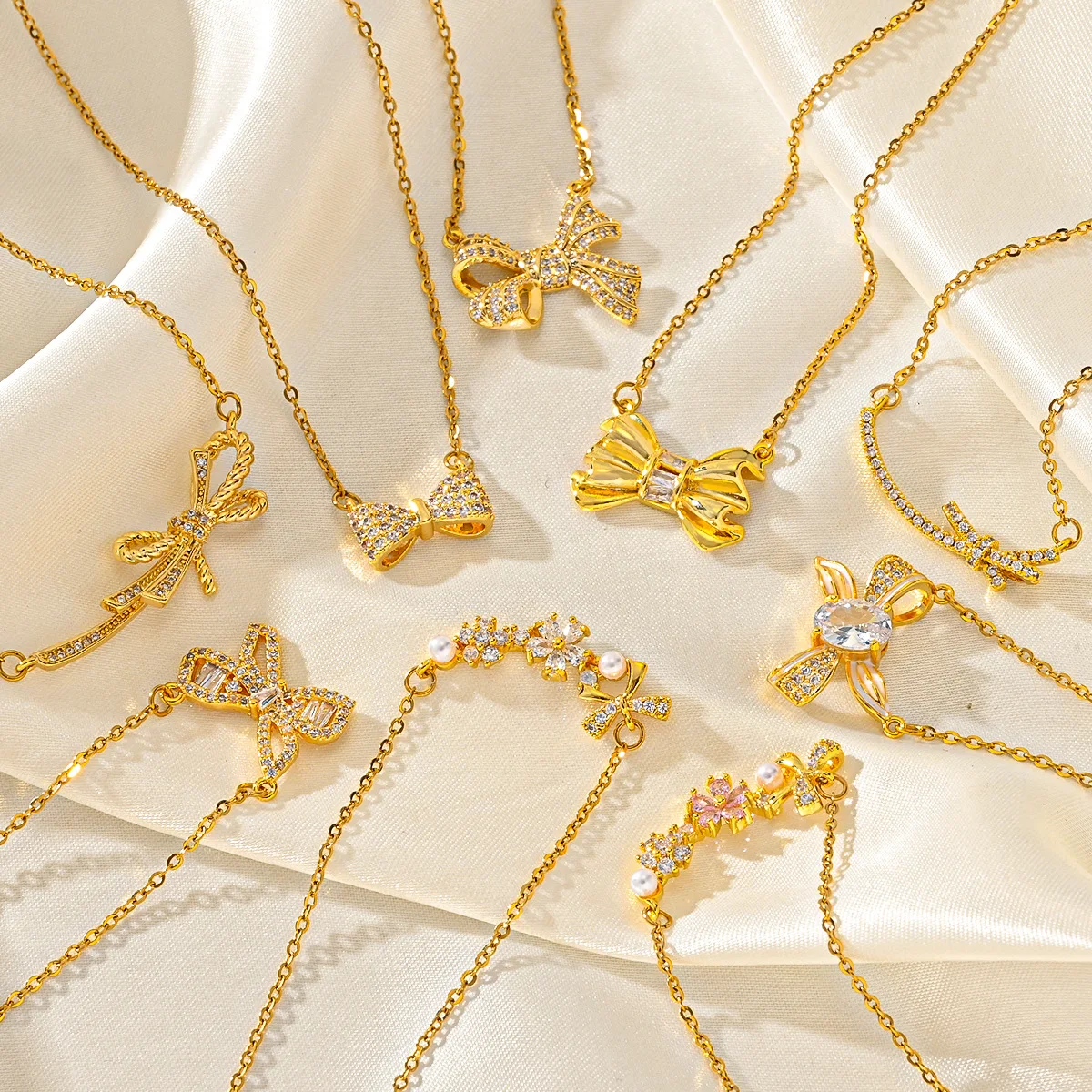 Trendy Stainless Steel Collarbone Chain Necklace for Women Gold Plated Butterfly with Stones Pendant Parties Islam Heart Shaped