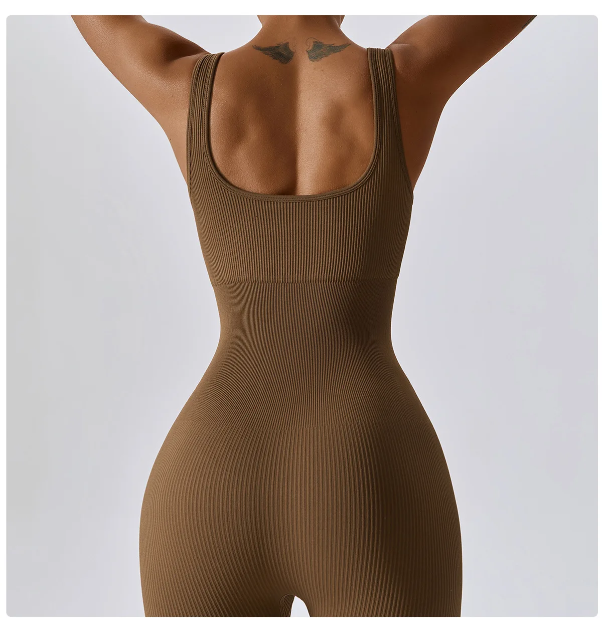 2023 New Arrival Seamless Ribbed Jumpsuit Sleeveless High Quality One Piece Rompers Women Jumpsuit