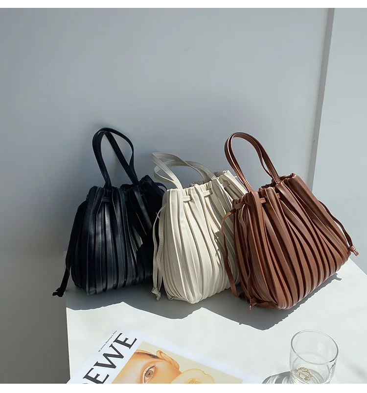 Korean Version Fashion Shoulder Stripe Hand Bags Online Shopping PU Hand-held Pleated Handbag