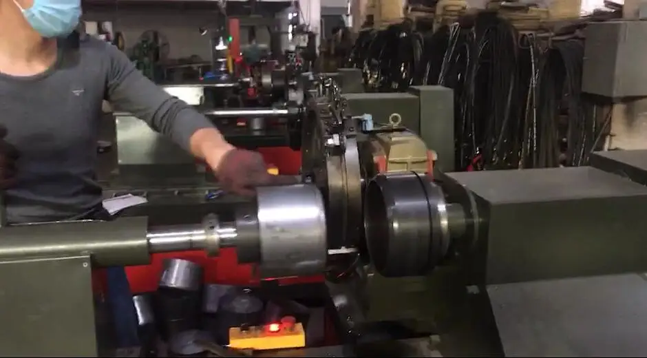 Kitchenware Aluminum Kettle Edge Cutting and Crimping Making Machine