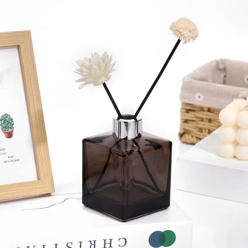 50ml 100ml 150ml 200ml Manufacture Direct Wholesale Luxury Aroma Reed Diffuser Square Glass Aromatherapy Bottle Diffuser