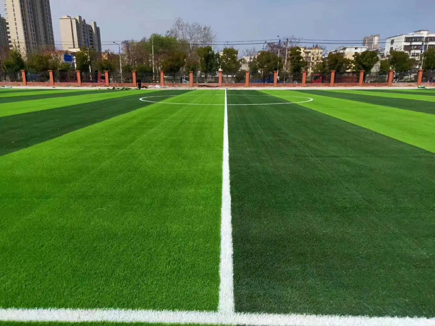 Hot-sell football artificial grass non-infill futsal grass outside cage football field artificial turf