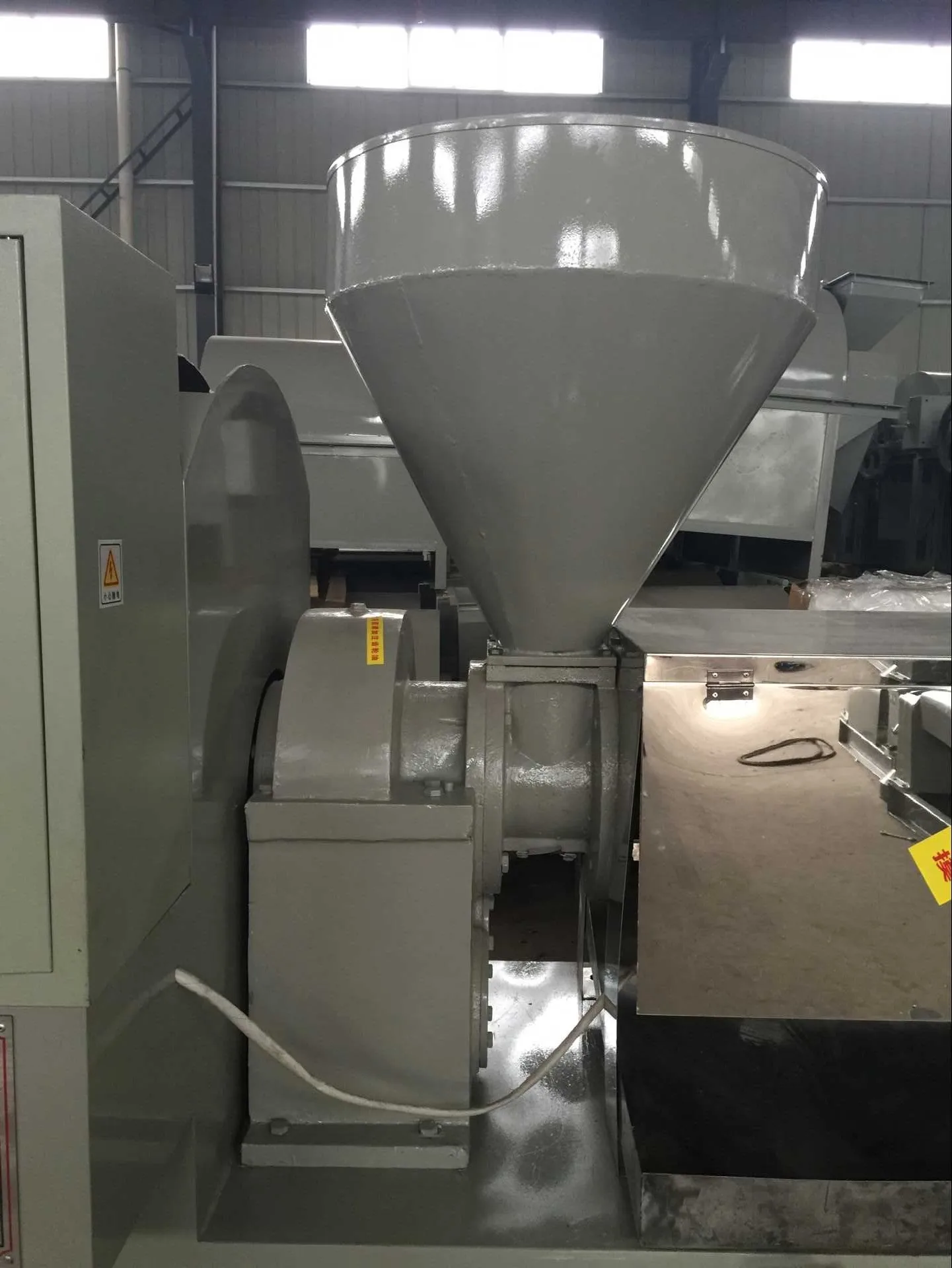 300-350kg/h Automatic Flax seed Soybean Peanut Coconut Sesame Oil Making Oil Press Machine  Vacuum Composite Screw Oil Pressers