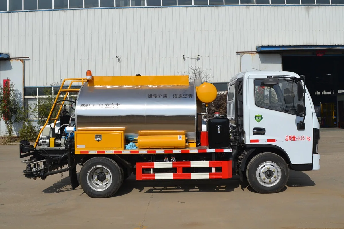 4x2 mini asphalt pothole repair road construction machine truck small heated bitumen spreader sprayer trucks and chip sealer