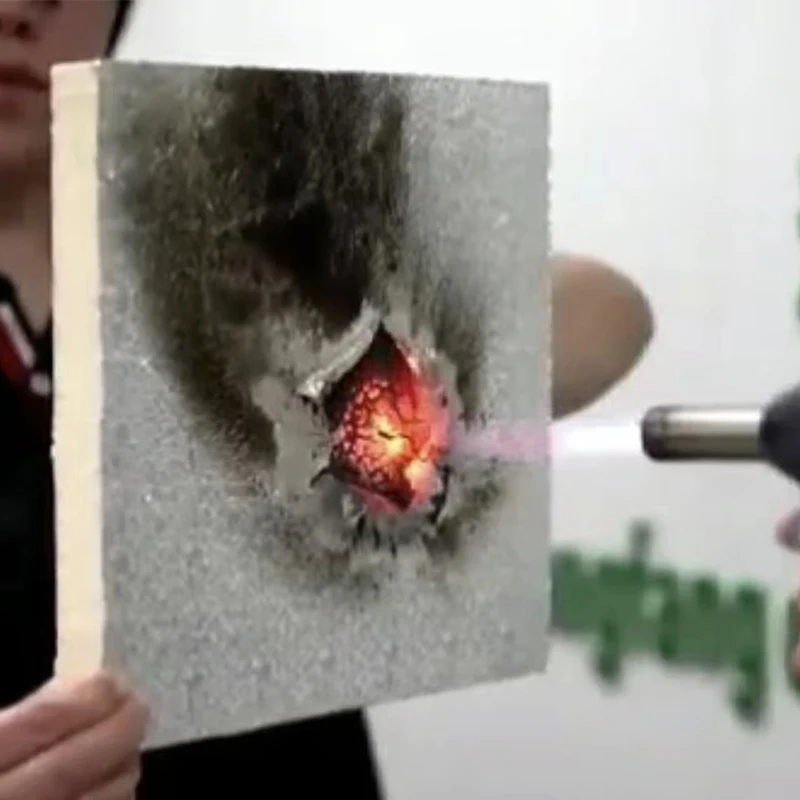 High Reflectivity Foam Aluminum Foil Phenolic Foam Insulated Board Thermal Insulation PF Soundproof Wall Board