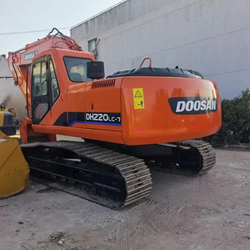 Big Discount Used Doosan 220LC-7 Excavator Machinery in Stock on Sale Doosan 150LC-7 Construction Machine on Sale
