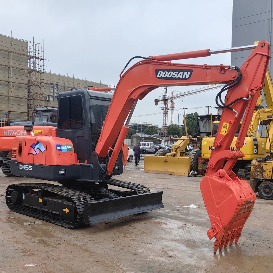 Hot Sale Small Excavator Dh55 Hydraulic Mini Excavator 5 ton Doosan Dh55 Dx55 Used Excavators