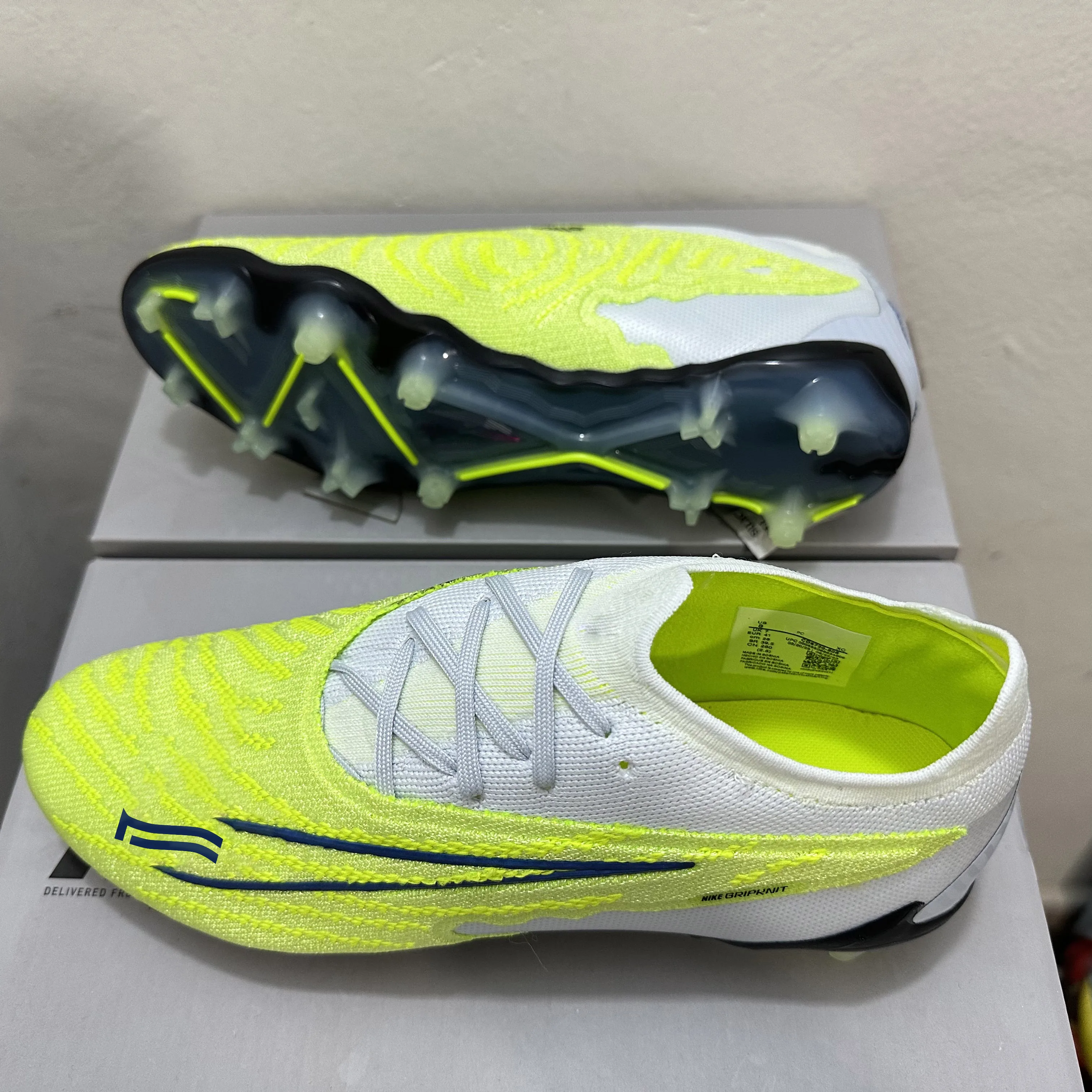 LUSON  Shoes Sneakers Comfortable Adults American Football Shoes Boots Soccer Cleats For Men Custom Soccer Shoes