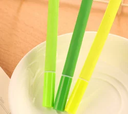 New style Fashion Cheap Gel Refill Green Barrel Flexible Plastic Novelty Pen Leaf Pen