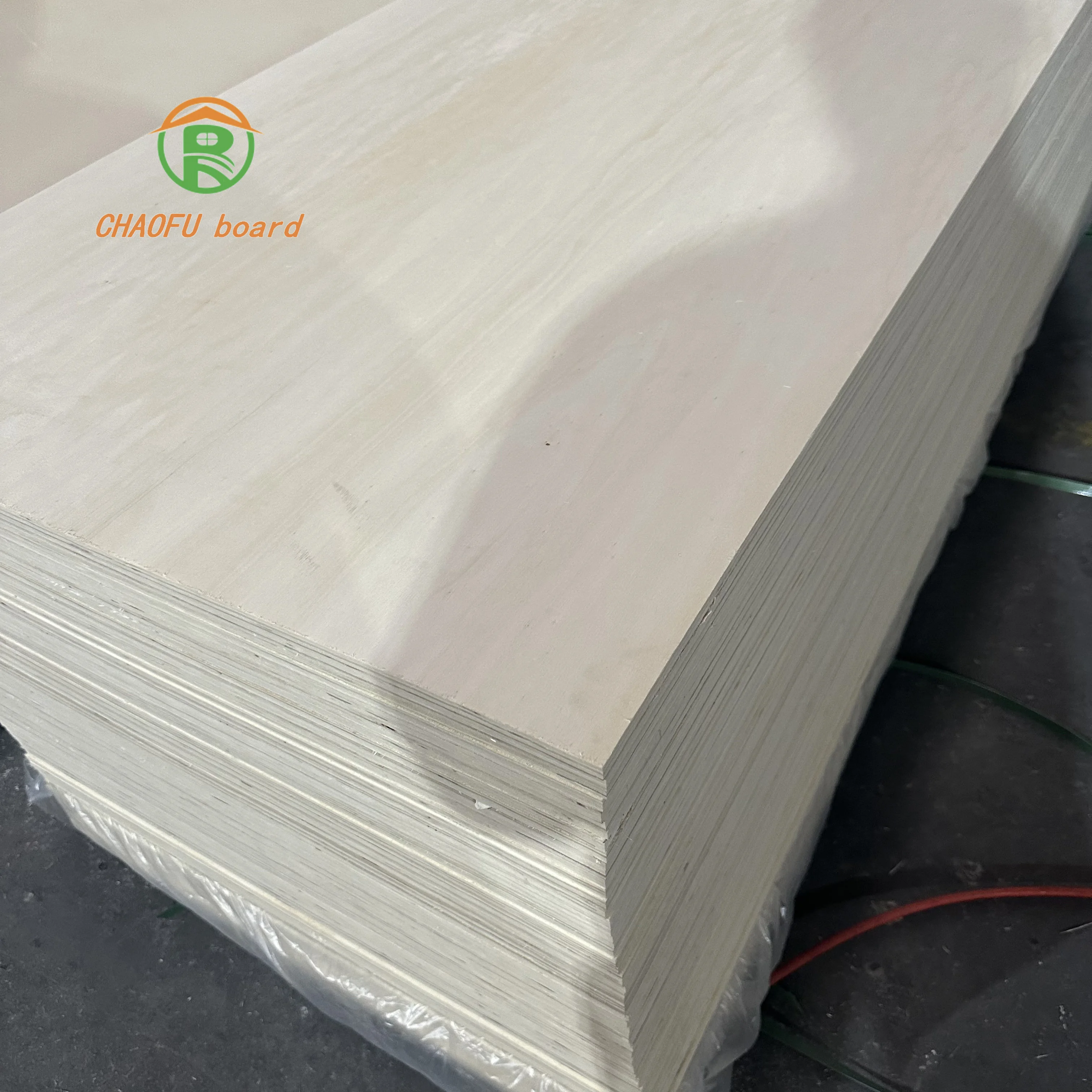 Chinese Manufacturer Poplar Wood Eucalyptus Wood Pine Wood Plywood Furniture Frame Building Structure Use