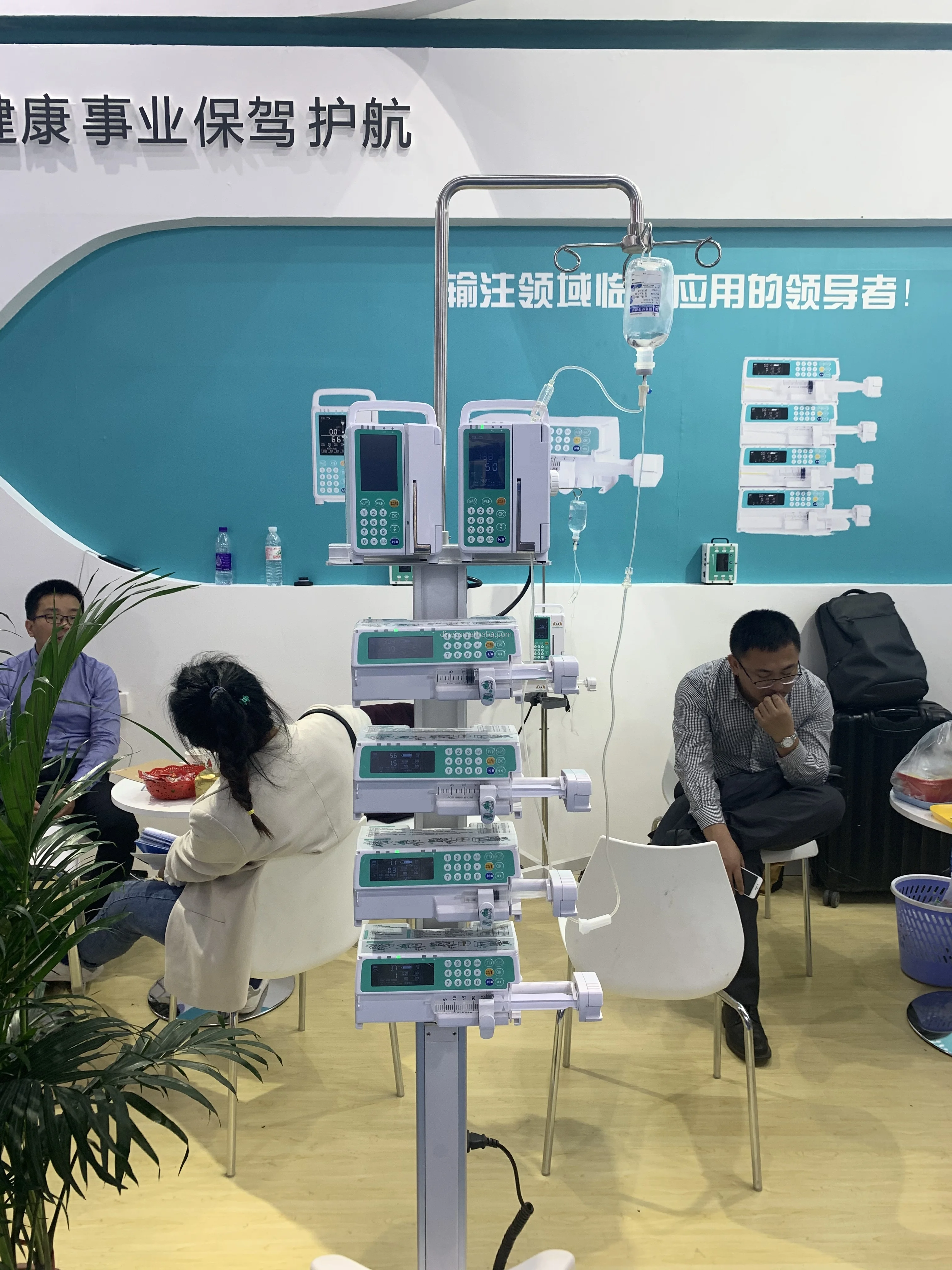 CE Certificated Medical Syringe Infusion Pump Volumetric Infusion Pump Price