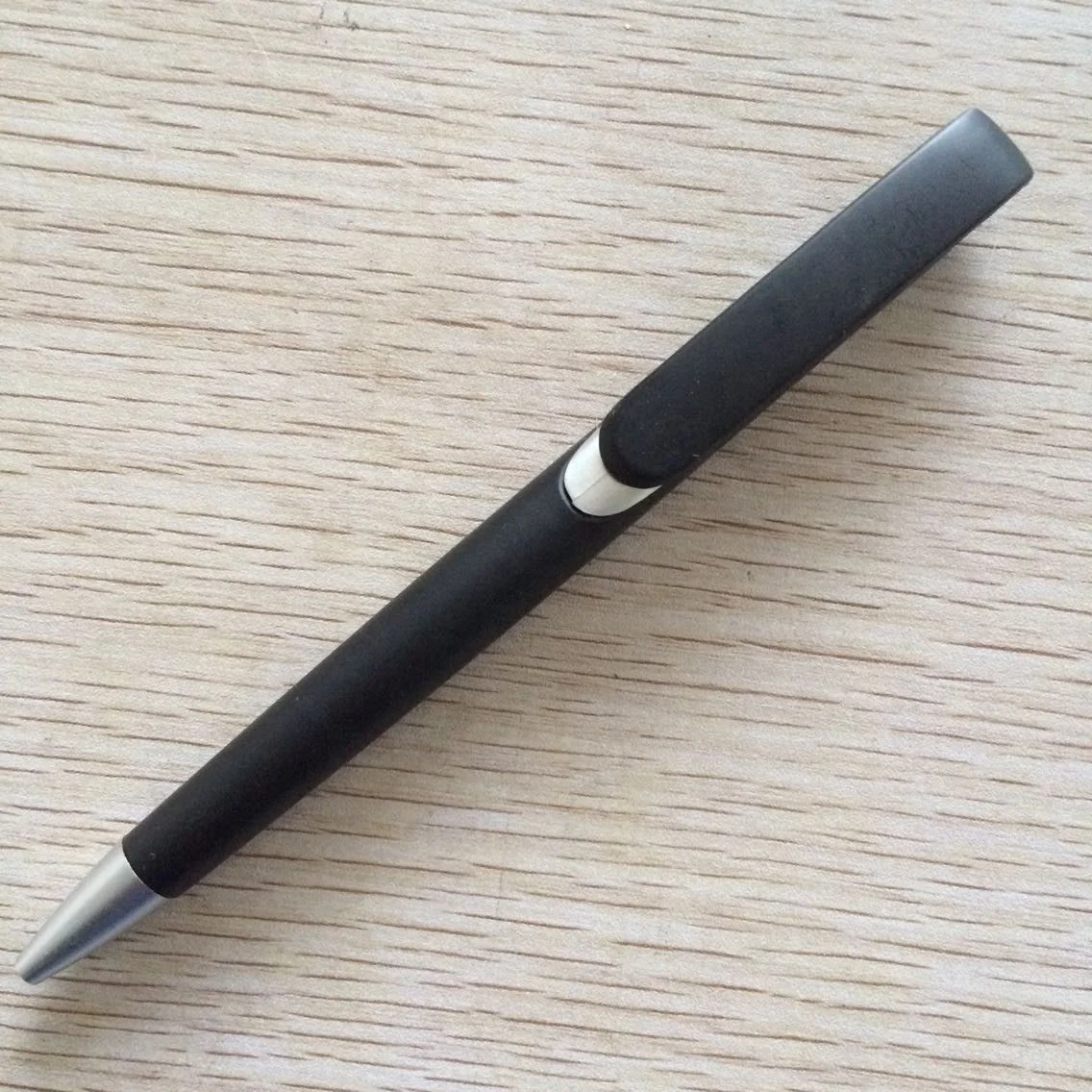 Hot Sale Cheap Promotion Custom logo Office School Stationery Ballpoint Pen Ball Pen