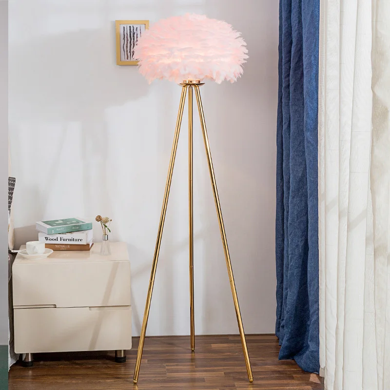 Реквизит из нержавеющей стали роскошный штатив-Трипод с изогнутым пером и бабочкой напольный светильник