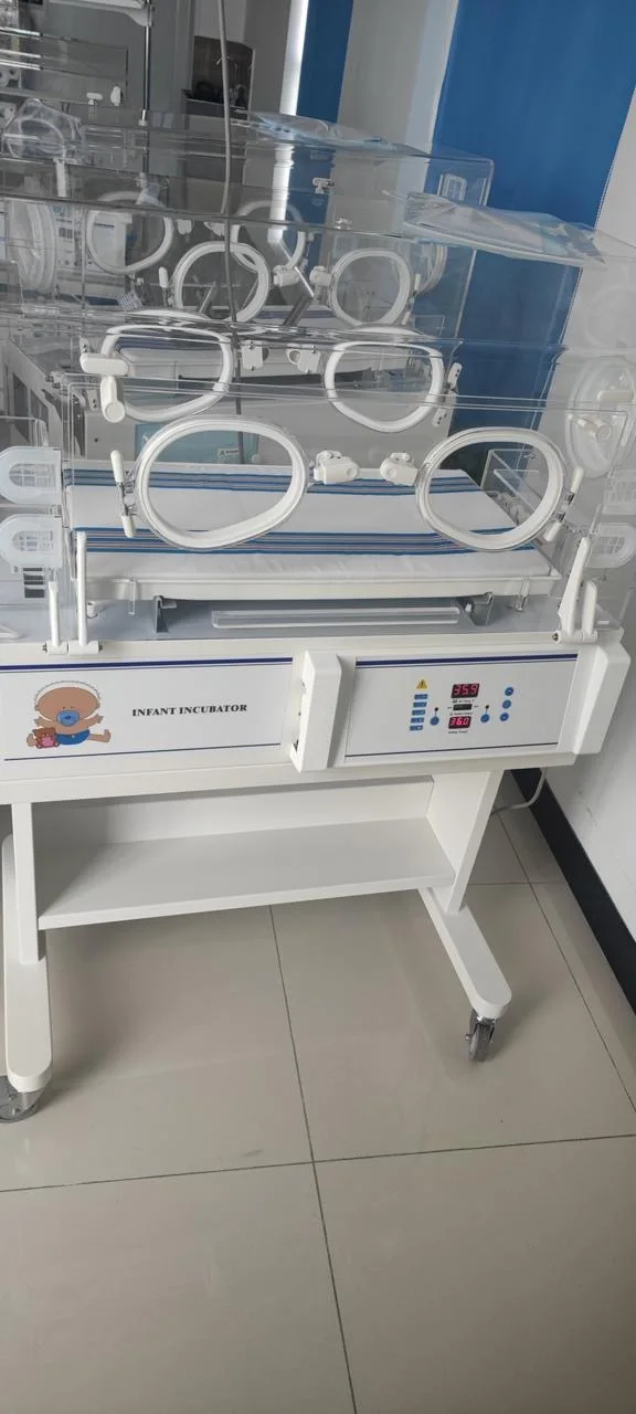 Medical device newborn baby infant incubator with phototerapy lamp MSLBI30 in stocks