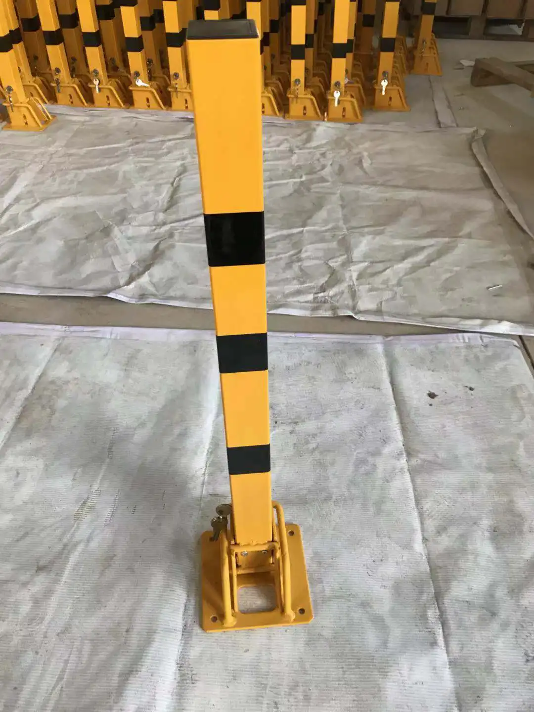 
150x600MM Car Parking Space Lock Folding Parking Barrier Bollard with Straight Post 