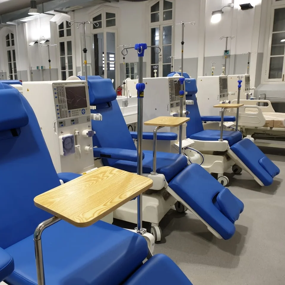 Folded motorised hemodialysis chair CPR function