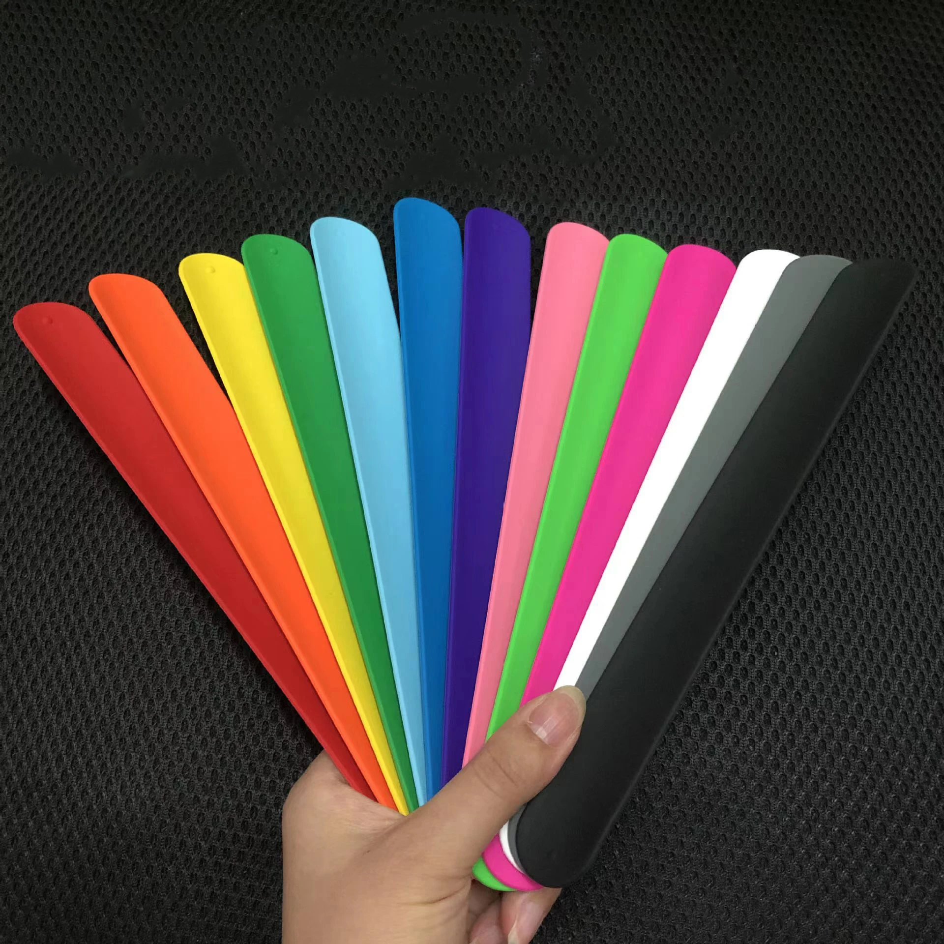 Exclusive Offer Highly Rated Custom LOGO Silicone Slap Wristband Stylish Gift Lightweight Activity Silicone Snap Bracelet