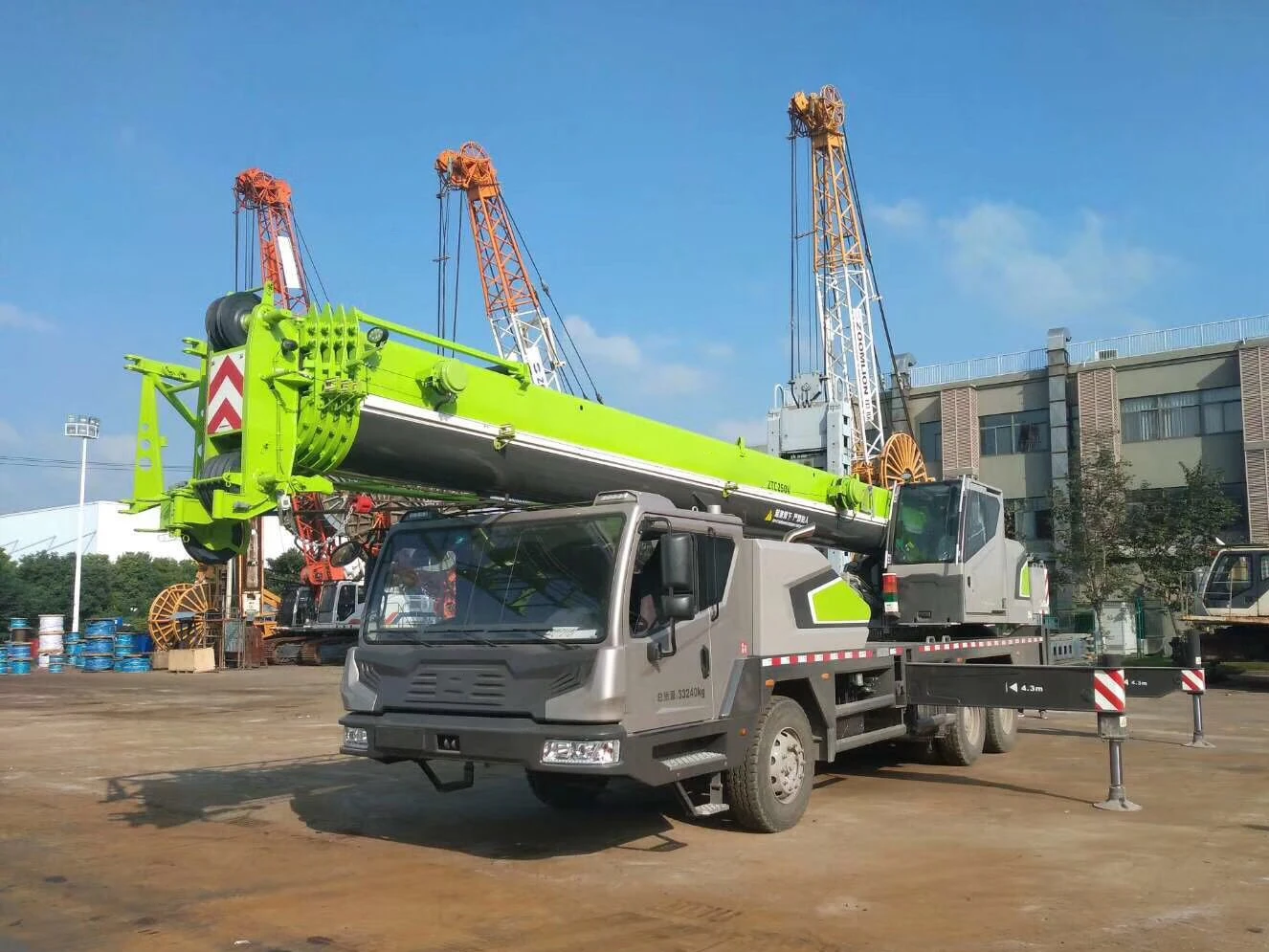 Oriemac 60ton ZTC600V532 хорошая распродажа грузовых кранов в