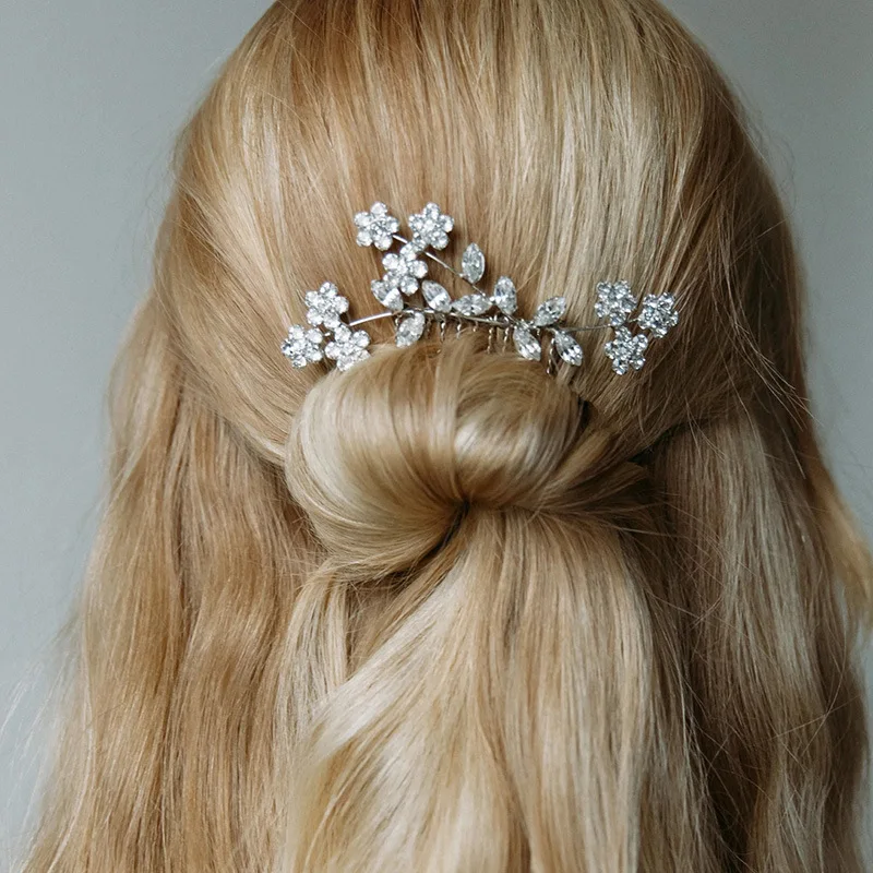 Женский гребень для волос свадебный аксессуар с кристаллами и цветами из циркония