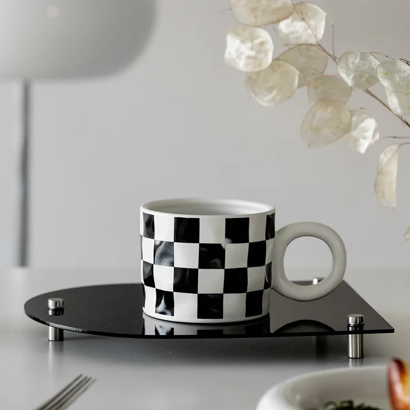 Retro Niche Checkerboard Wave Point Coffee Big Ear Drinkware Round Handle Porcelain Ceramic Mug With Lid And Spoon