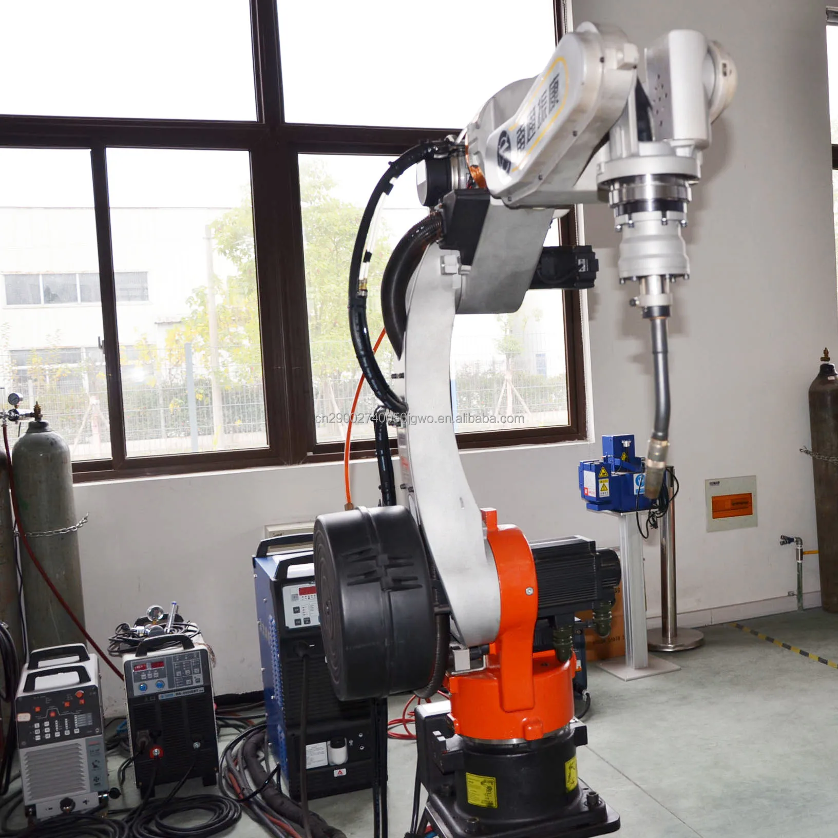 6 Axis CNC Fiber Laser Welding Robot Adjustable Welding Table Table Robot For Welding Rotary