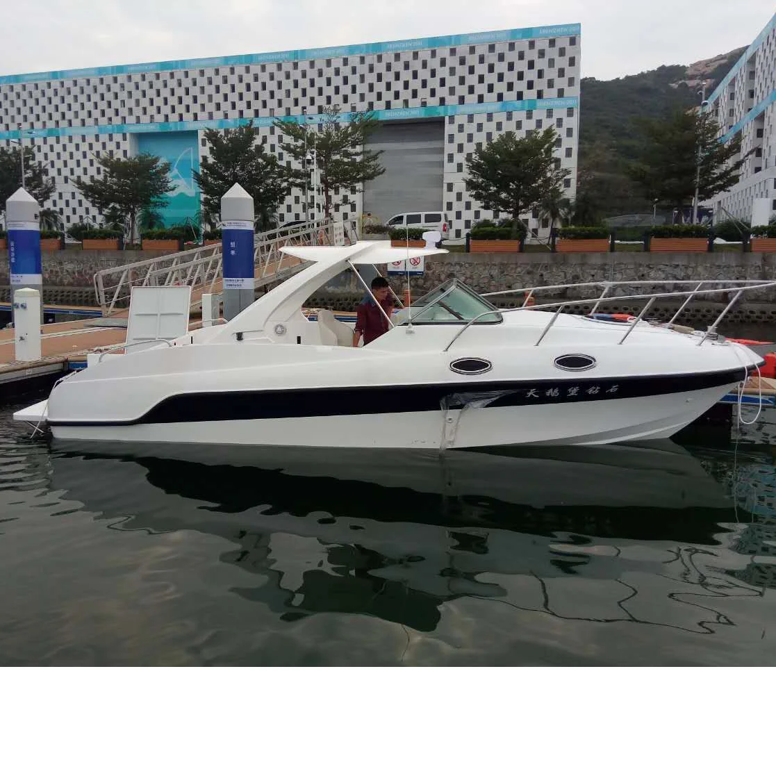 Высококачественная роскошная яхта из стекловолокна 8 м 27 футов, моторная кабина, лодка, Китай Rilaso