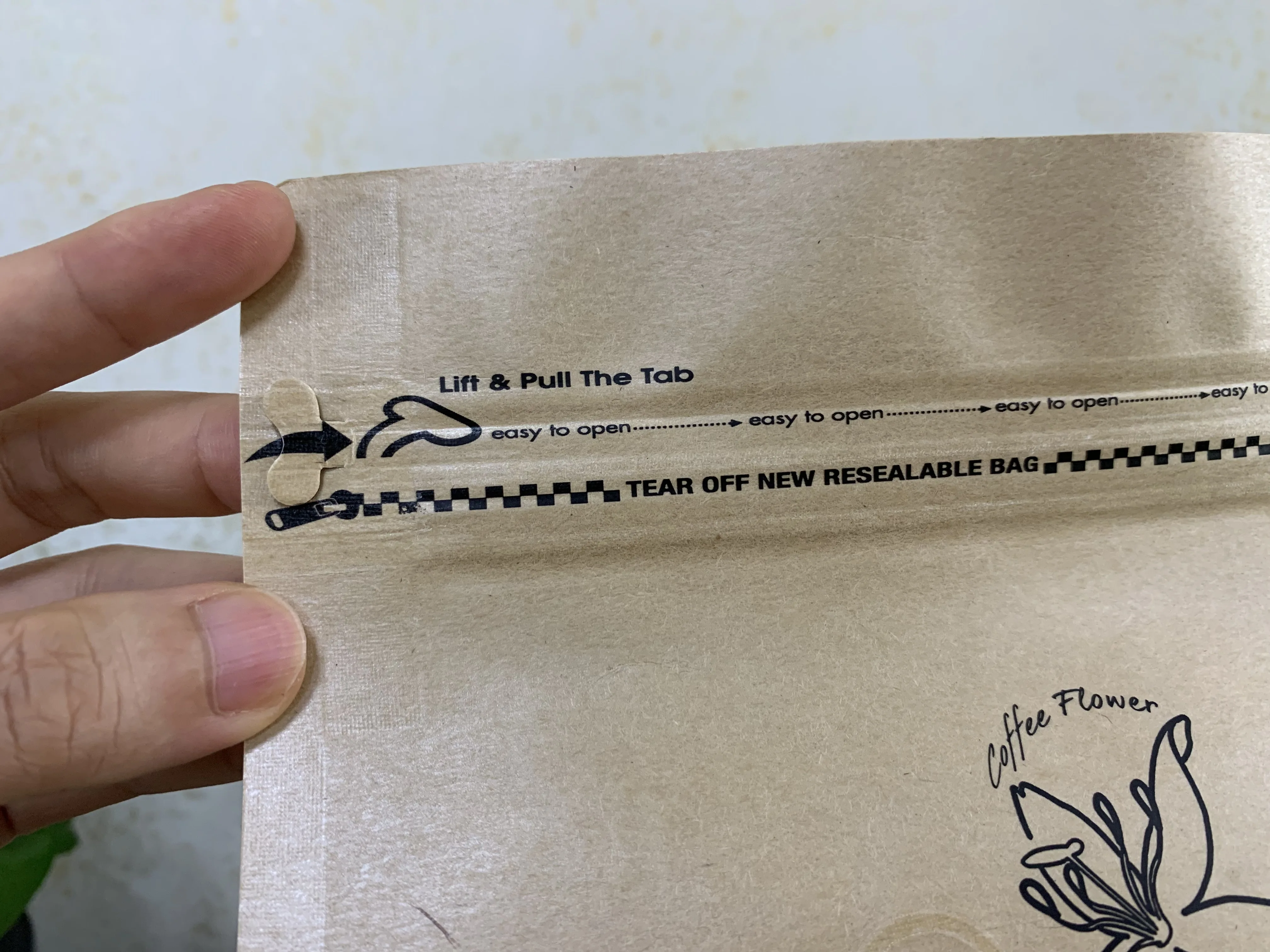 Digital Print LOQ MOQ 250g 500g 1KG matte finished Kraft Paper Packaging Coffee bean Flat Bottom Bags With Valve and Zipper