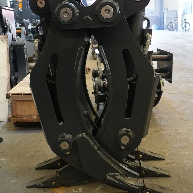 Hydraulic wood grabber for log loading and unloading flexible operation