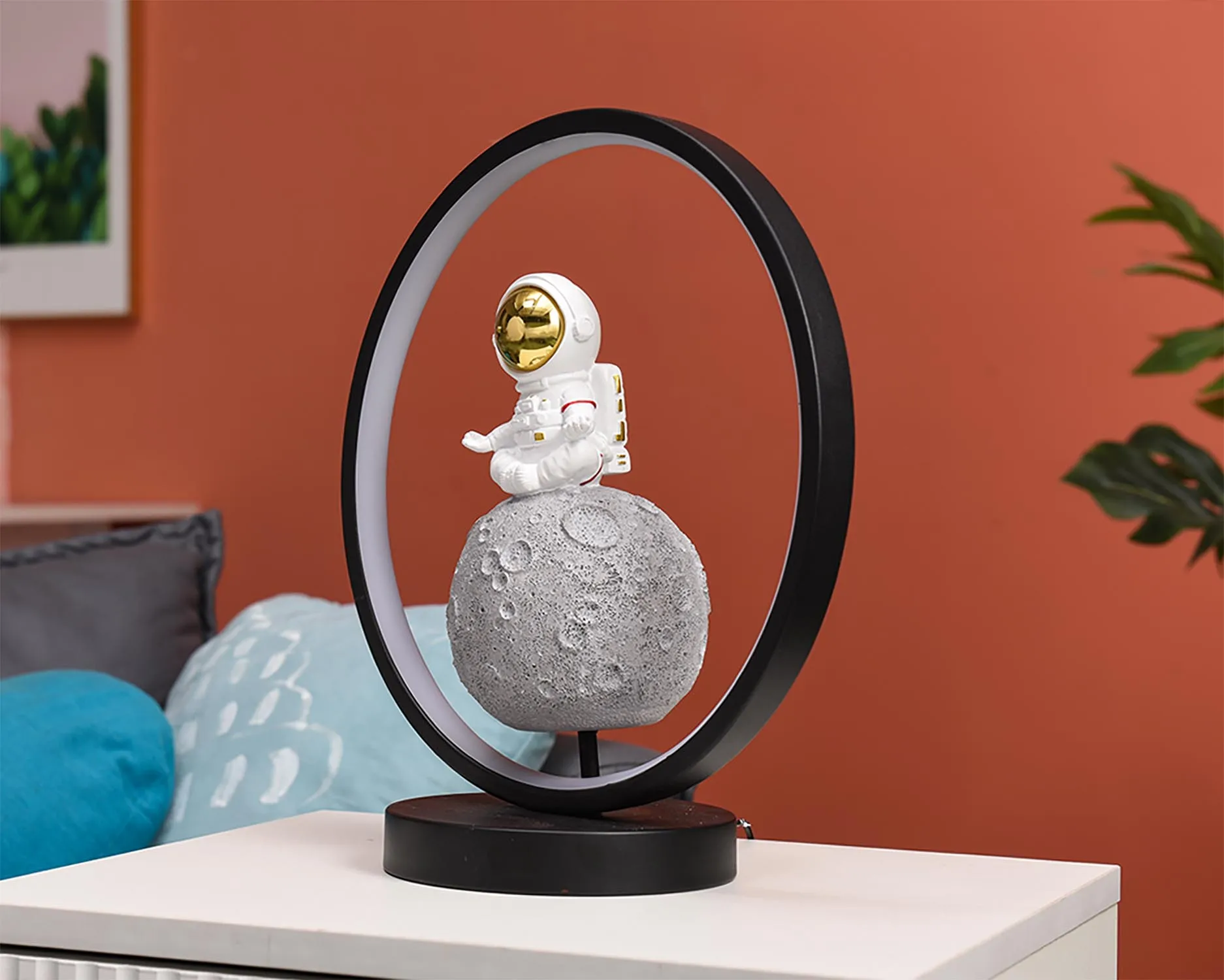 USB Plug Led Decoration  Kids Room Lights Yoga Meditation Bedroom Resin Astronaut Statue Modern Table  Night Lamps Home Decor