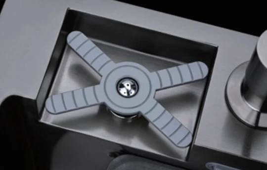 Factory direct deck-mounted kitchen sink steel 304 single bowl kitchen sink with drain anti rust flying rain kitchen sink