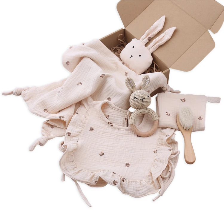 Customized Baby Bath Sets Gift Baby Shower Gift Set Newborn Including 5pcs Bibs Blanket Hair Brush Pacifier Clips Bunny Rattle