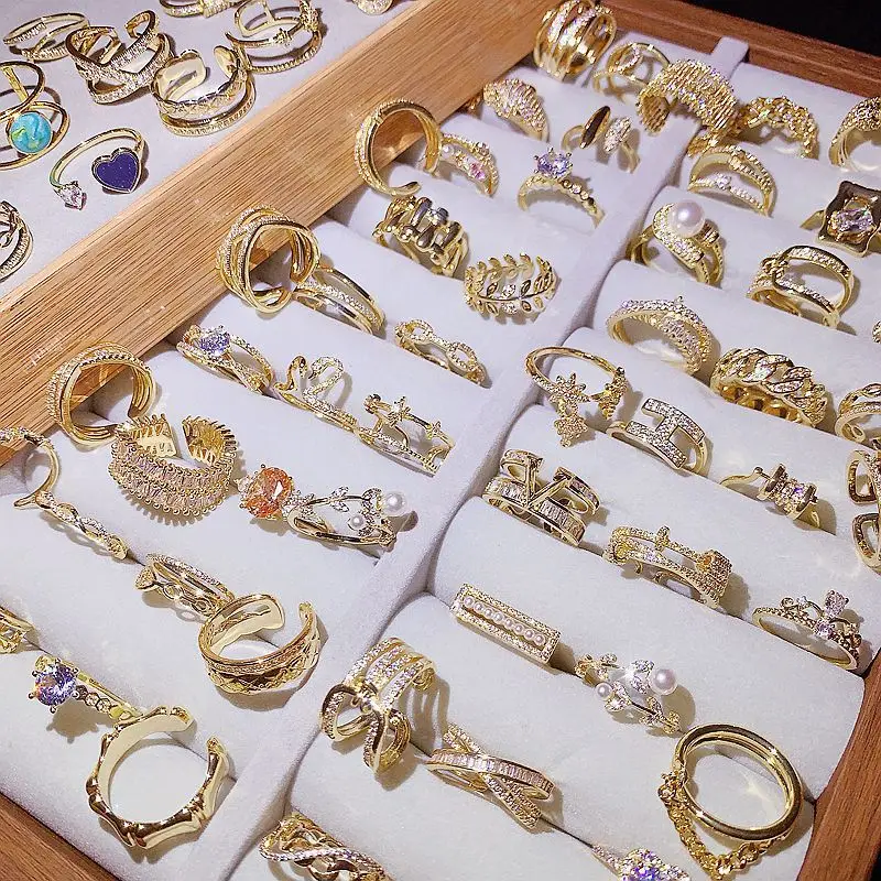 Женское элегантное кольцо из тонкого сплава