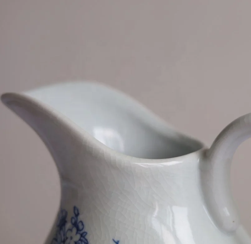Chinese Traditional Jug Pitcher Jar Home Decorative Ceramic Blue & White Vintage Vase with Handle