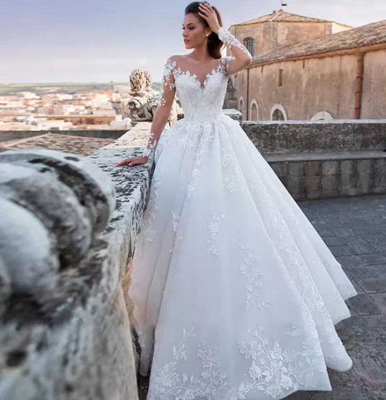 2024 Big Tail New Girl Women Wedding Dresses Bridal Gown Retro Sexy Tulle V-Neck Long Sleeve Wedding Dress