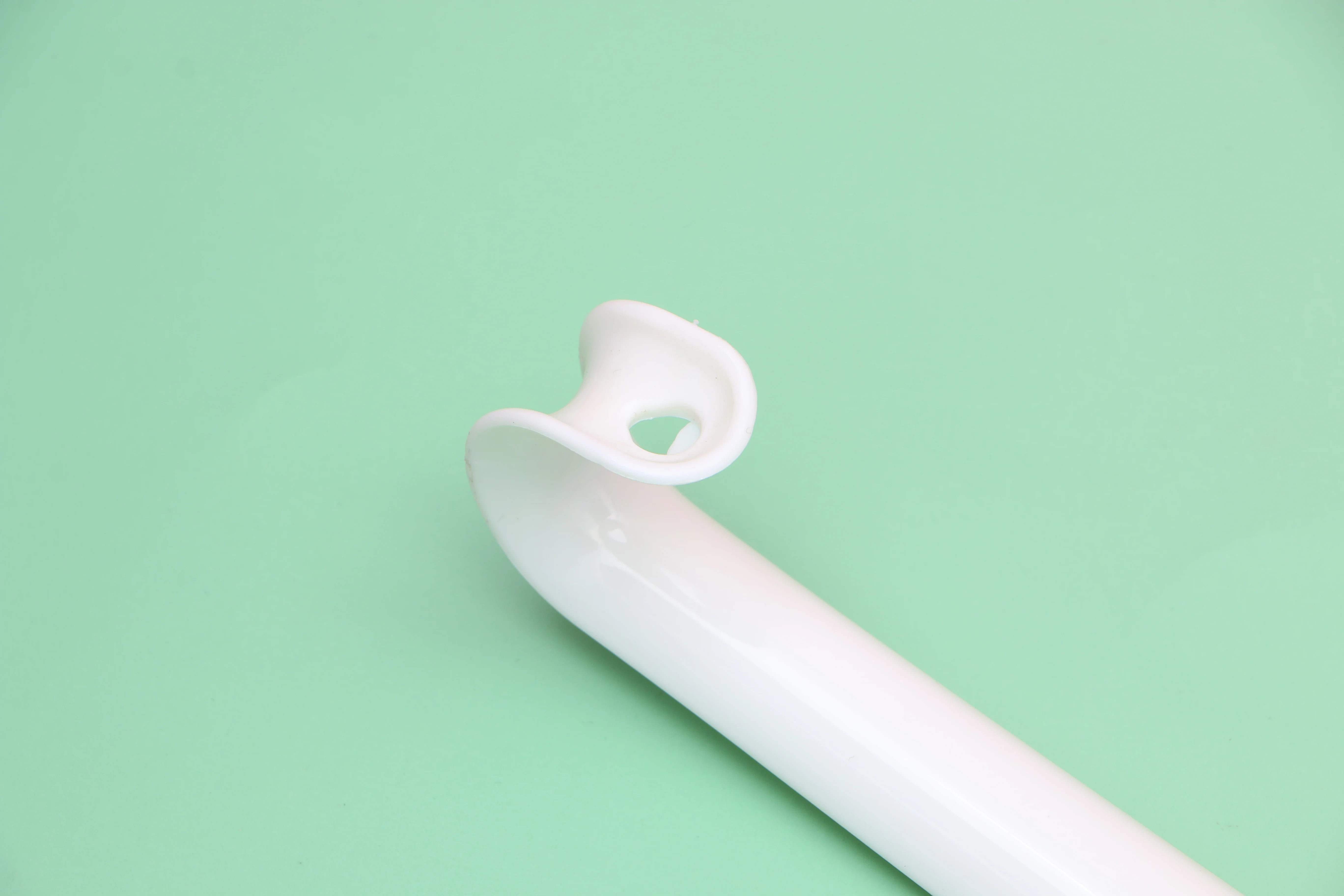 2022 hot-selling shoehorn Durable Customizable logo A must-have shoehorn for a comfortable home