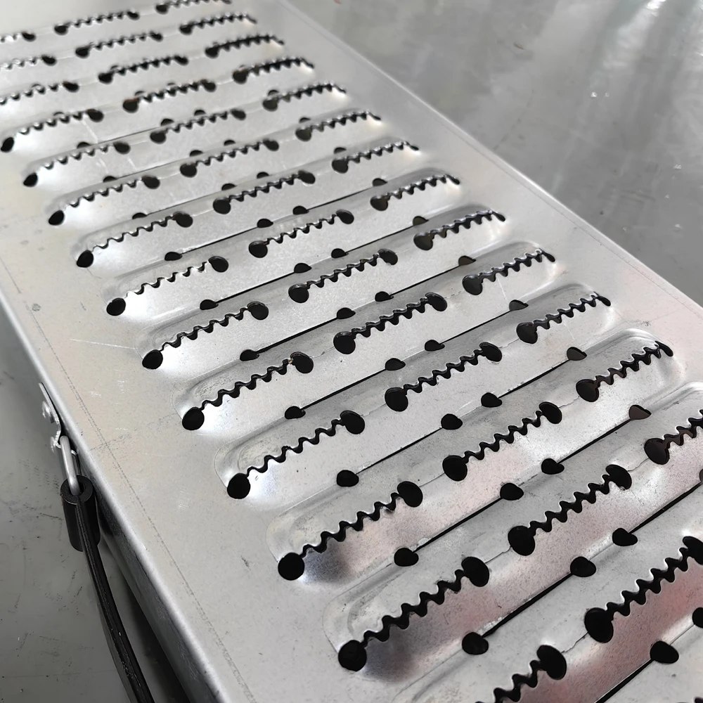 Manual Folding Steel Ramp Silver Truck Loading Galvanize 400kg/pairs Loading Ramps