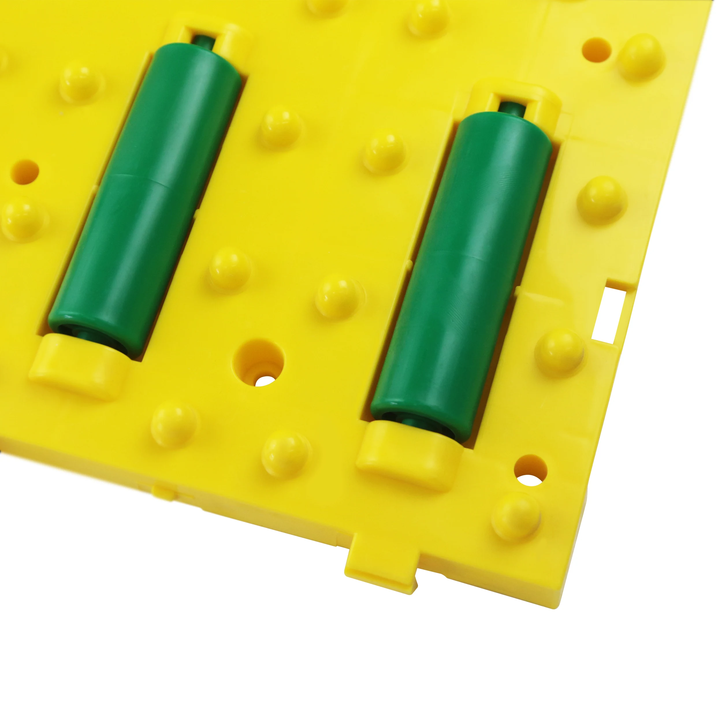 Hot Quality Manufacturers Of Colorful Ski Simulation Dry Snow Slide Fitness Teaching Ski Slope