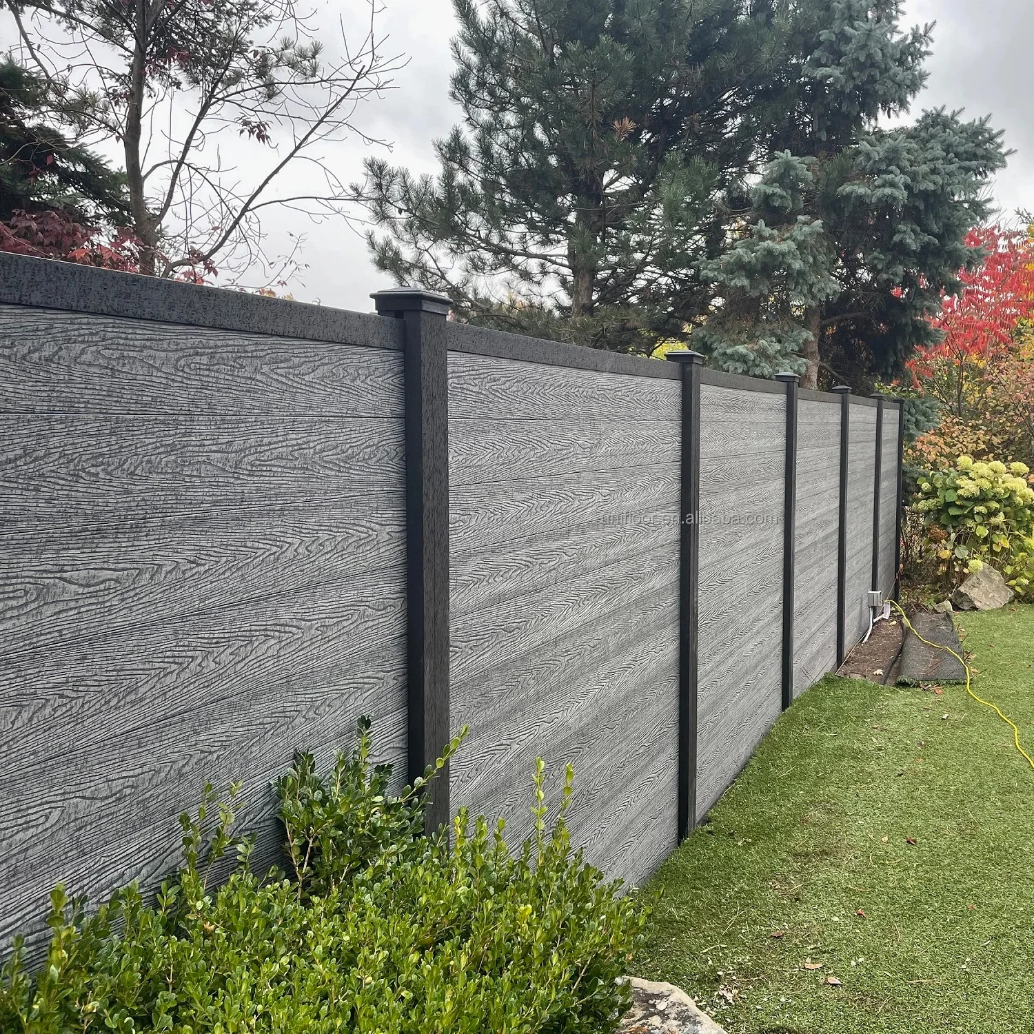 Unifloor Factory Price Beautiful Garten Fences For Garden Wpc Fence Wood Plastic Composite Environmental Material 160*20Mm