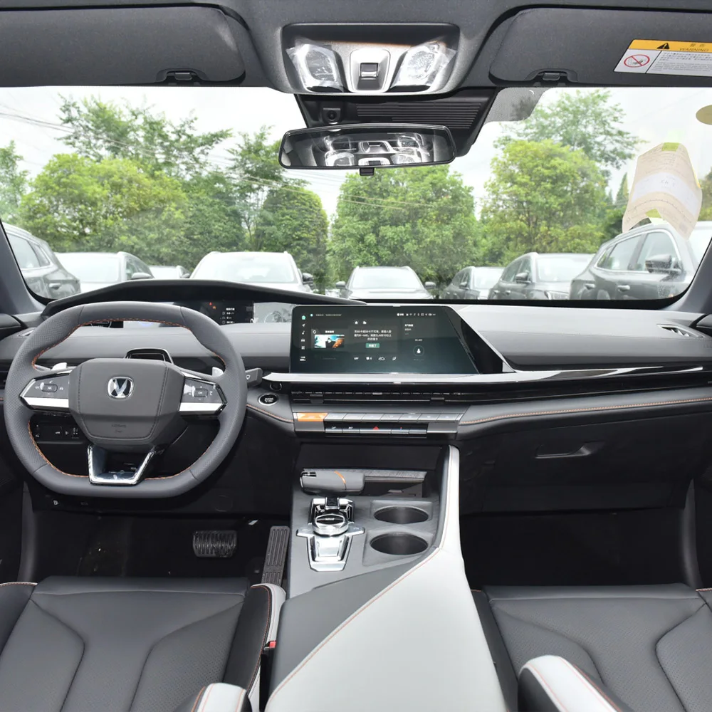 Changan Uni-v электромобиль новые автомобили 1 5 t стандартный бензиновый автомобиль произведенный в Китае на экспорт наличии