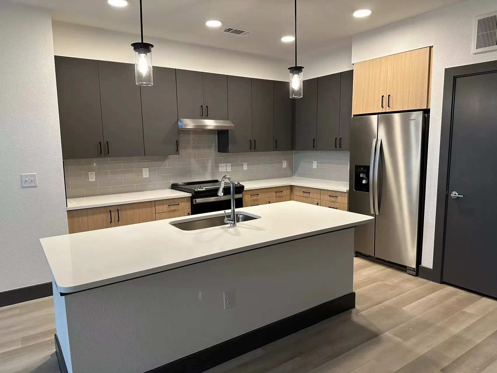 Modern Design High Quality Thermofoil Modular Kitchen Cabinets Design for Kitchen Set
