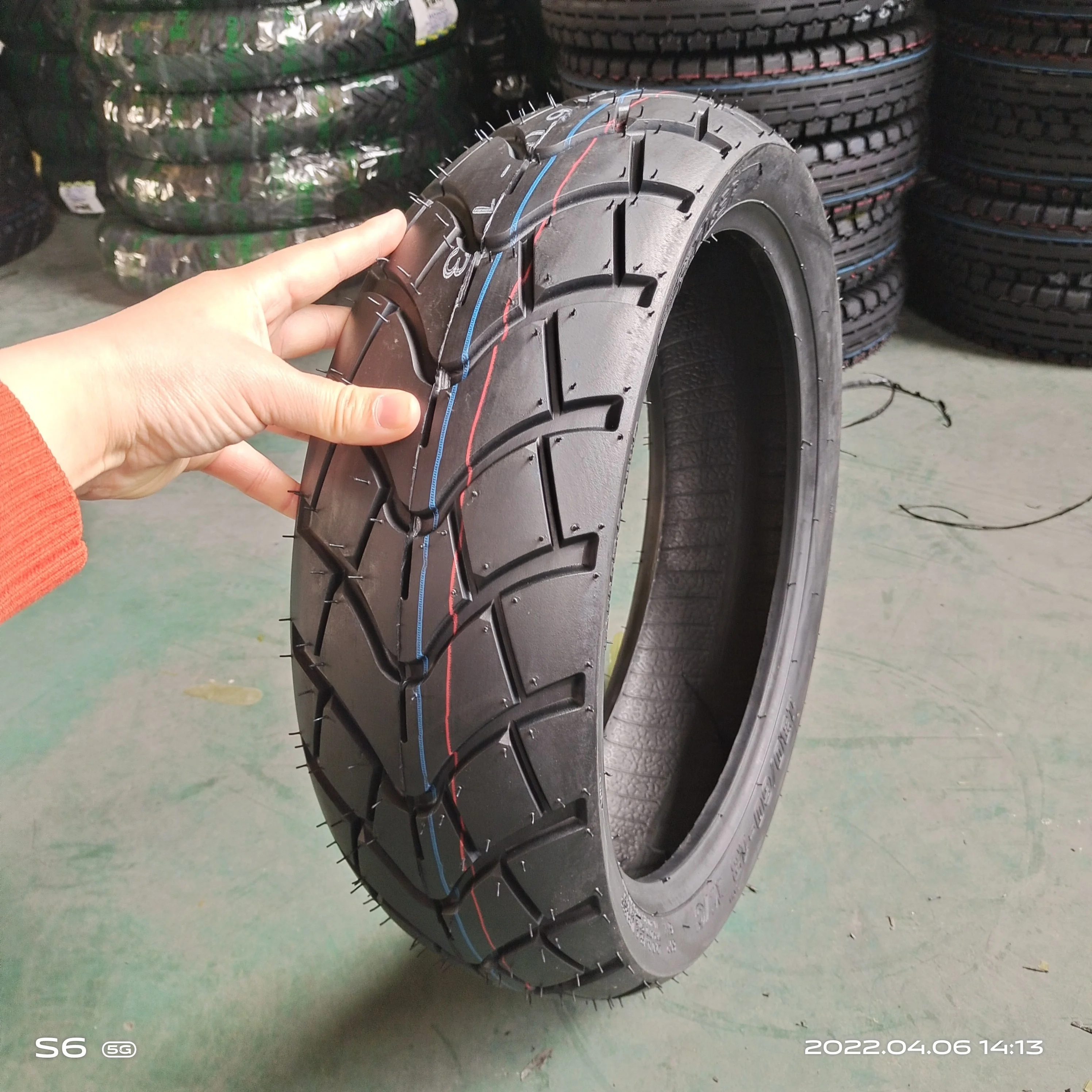 130/60-13 TL High quality motorcycle tires Rubber tubeless motorcycle tyre